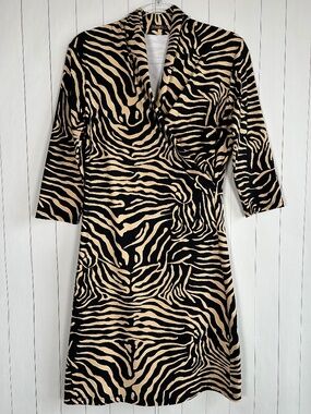 J. Mclaughlin size M faux wrap short dress Catalina cloth black zebra 3/4 sleeve